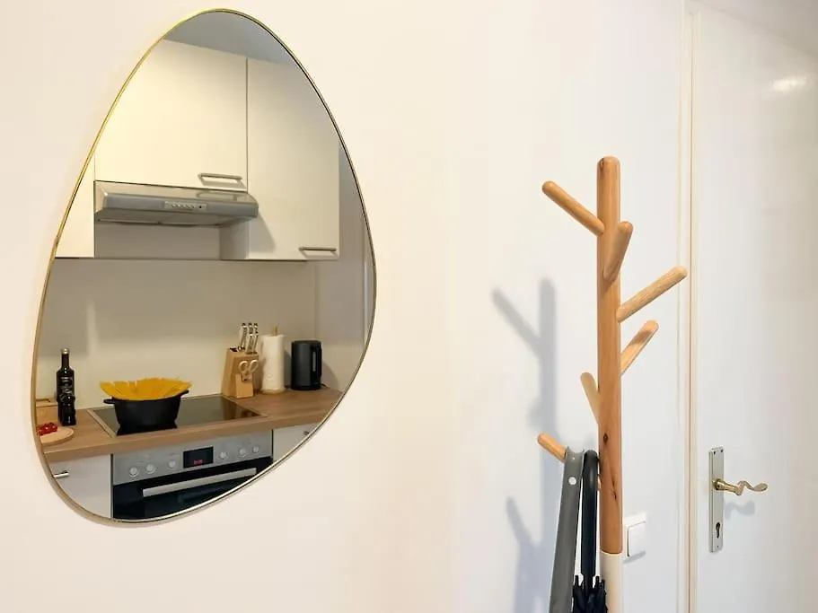 Cozy & Central 2 Bedroom Apartment Vienna